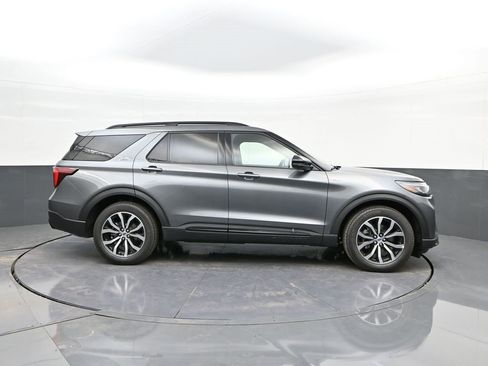 New 2025 Ford Explorer ST-Line image 24