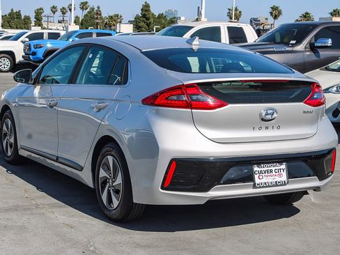 Used 2019 Hyundai Ioniq SEL image 7