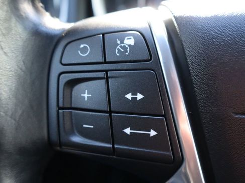 Used 2016 Volvo V60 T5 Cross Country Platinum image 30