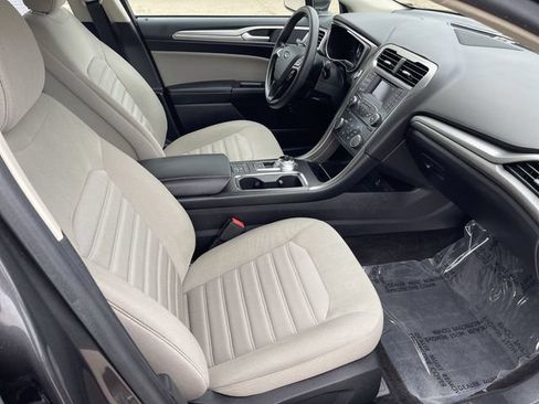 Used 2018 Ford Fusion S FWD image 17