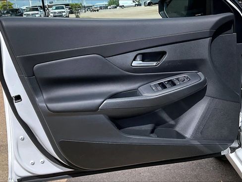 New 2026 Nissan Sentra SV FWD image 10