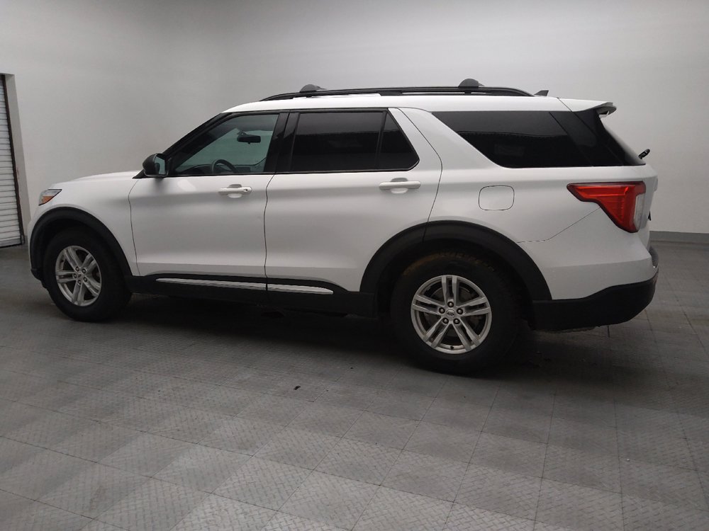 Used 2021 Ford Explorer XLT RWD image 3