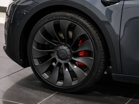 Used 2022 Tesla Model Y Performance AWD/4WD image 52