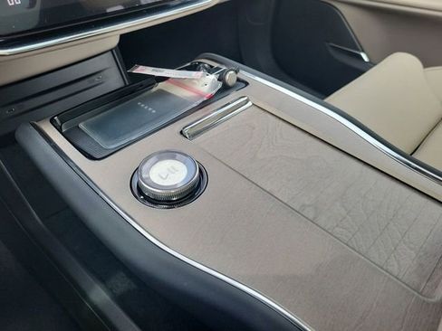 New 2025 Volvo EX90 Ultra image 24