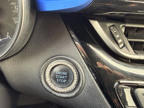 Used 2021 Toyota C-HR XLE image 34