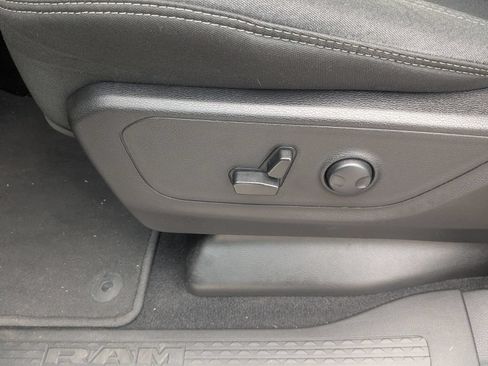 Used 2025 RAM 1500 Big Horn RWD image 14