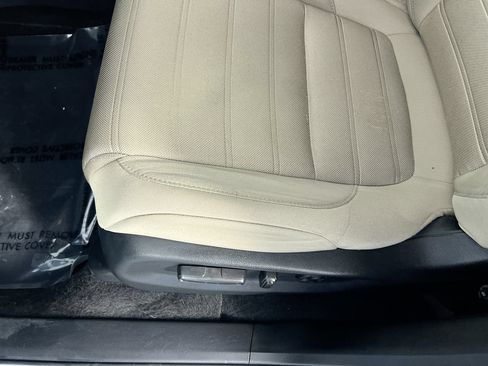 Used 2022 Honda CR-V EX image 9