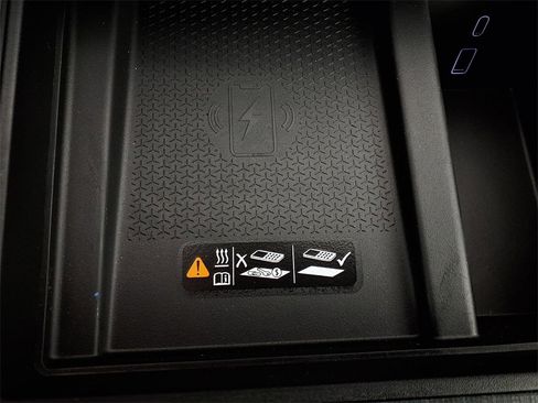 New 2026 GMC Acadia Elevation image 24