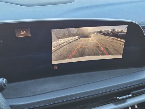 Used 2024 Cadillac XT4 Sport image 18