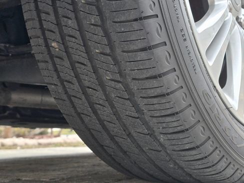 Used 2014 Chrysler 300 C image 46