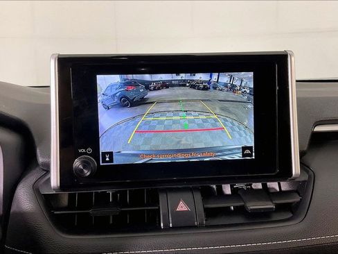 Used 2025 Toyota RAV4 XLE AWD/4WD image 29