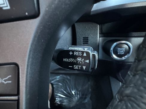 Used 2018 Toyota Tacoma TRD Off-Road image 13