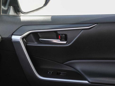 Certified 2025 Toyota RAV4 XLE image 22