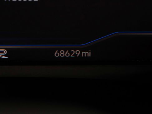 Used 2020 Volkswagen Atlas Cross Sport SEL Premium R-Line image 16