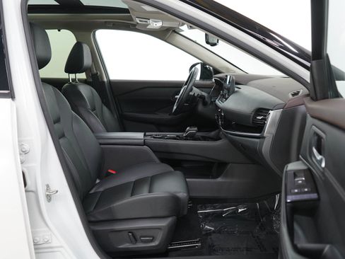 Used 2023 Nissan Rogue SL w/ SL Premium Package AWD/4WD image 11
