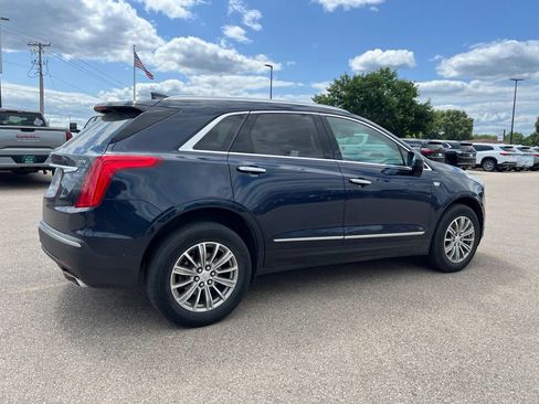 Used 2017 Cadillac XT5 Luxury w/ Driver Awareness Package AWD/4WD image 4