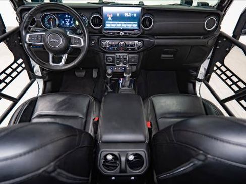 Used 2023 Jeep Wrangler Unlimited Sahara w/ Cold Weather Group AWD/4WD image 2