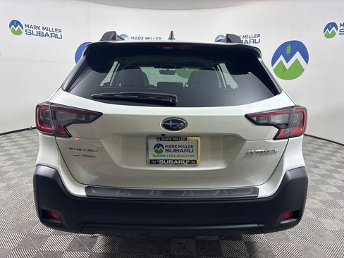 Used 2025 Subaru Outback Premium w/ Popular Package #1A image 9