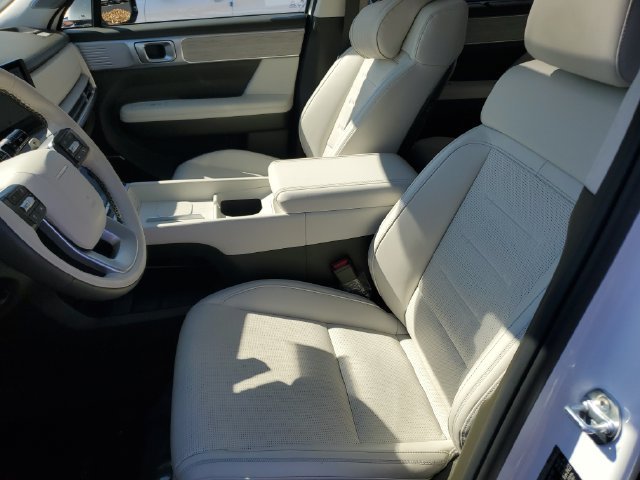 Used 2025 Hyundai Santa Fe Calligraphy FWD image 16