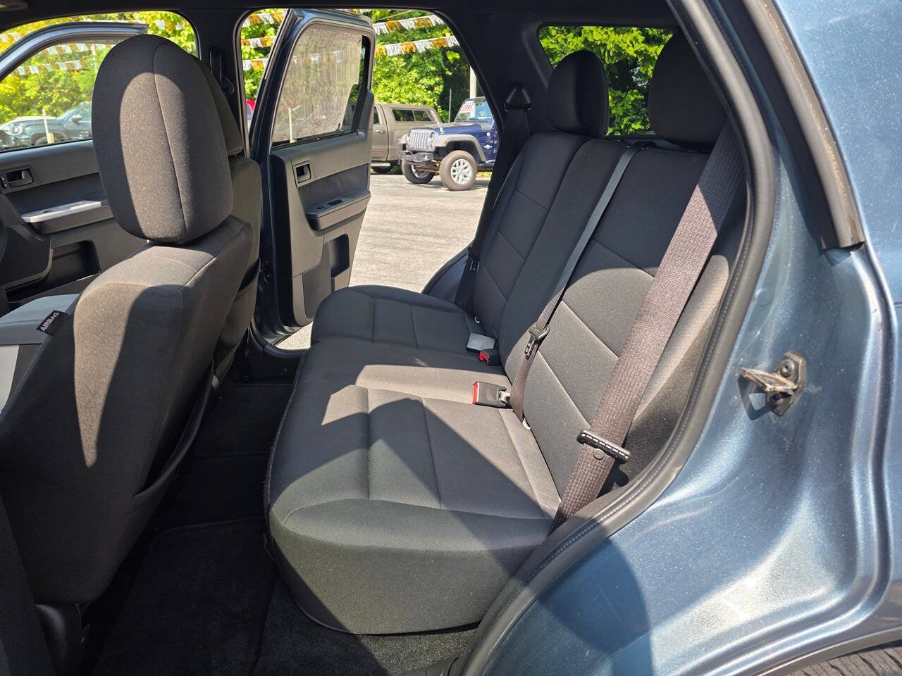 Used 2010 Ford Escape XLT AWD/4WD image 15