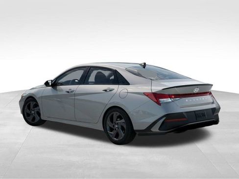 Used 2026 Hyundai Elantra Sport FWD image 6