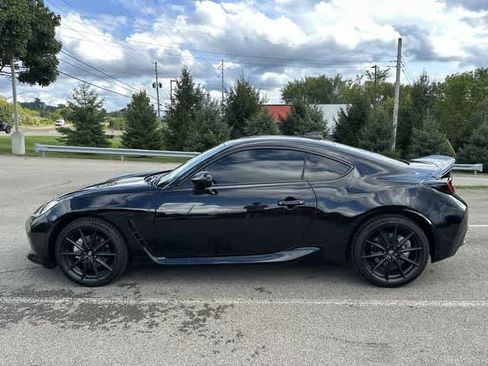 Used 2026 Toyota GR86 Premium w/ ALL Weather Mat Package (TMS) RWD image 2