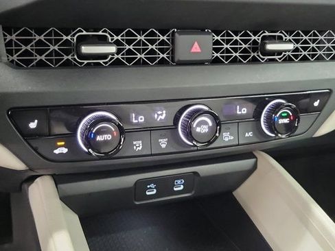 Used 2025 Honda Accord SE image 30
