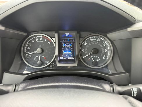 Used 2023 Toyota Tacoma TRD Off-Road w/ TRD Premium Off Road Package AWD/4WD image 31