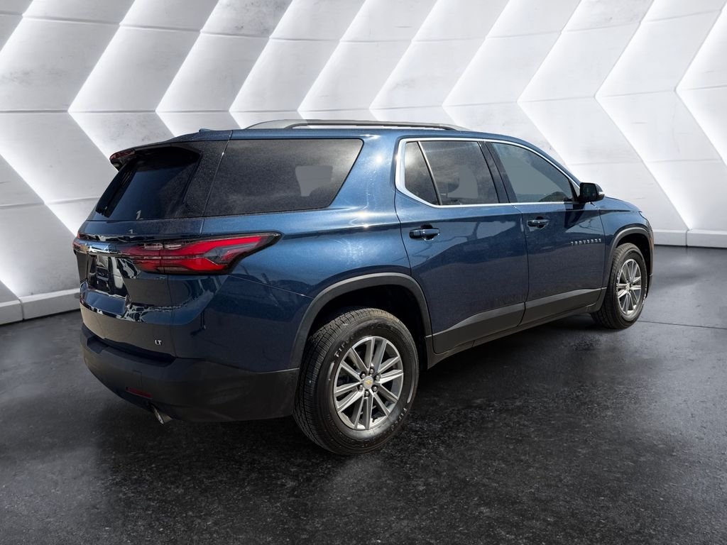 Used 2023 Chevrolet Traverse LT FWD image 4