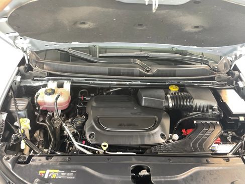 Used 2023 Chrysler Voyager LX FWD image 27