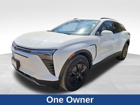 Used 2025 Chevrolet Blazer EV LT image 3