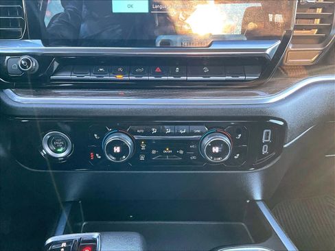 Used 2022 Chevrolet Silverado 1500 RST w/ Z71 Off-Road Package image 26