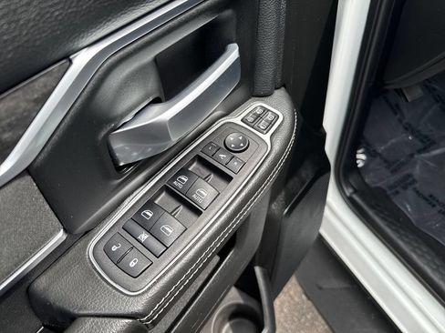 Used 2024 RAM 3500 Big Horn w/ Night Edition AWD/4WD image 11