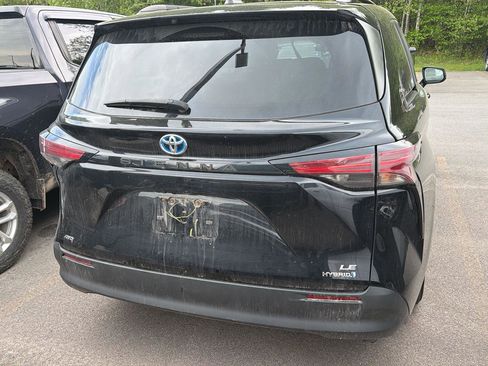 Used 2022 Toyota Sienna LE AWD/4WD image 8