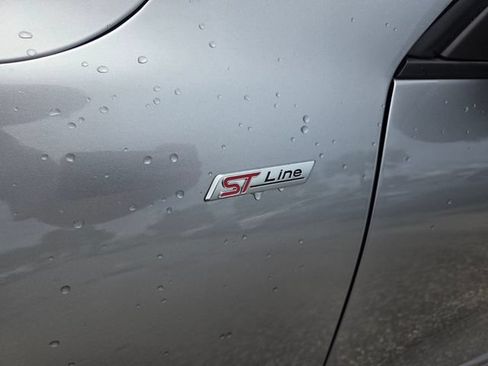 Used 2023 Ford Escape ST-Line w/ Tech Pack #1 FWD image 3