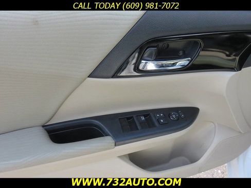 Used 2017 Honda Accord LX image 30