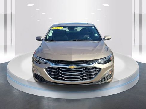 Used 2024 Chevrolet Malibu LT FWD image 2
