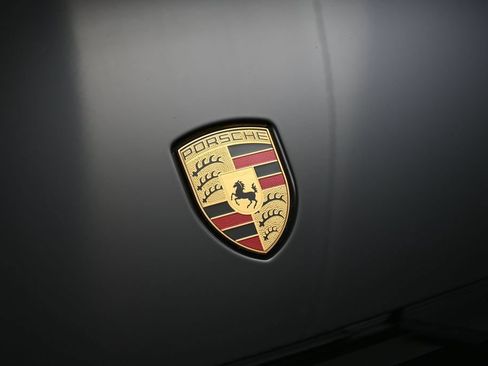 Certified 2023 Porsche Macan Turbo AWD/4WD image 13