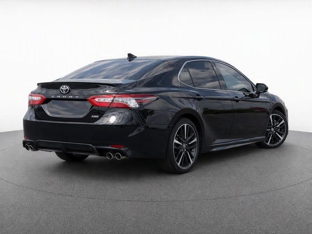 Used 2018 Toyota Camry XSE FWD image 4