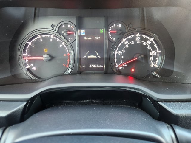 Used 2024 Toyota 4Runner SR5 Premium w/ Moonroof Package RWD image 13