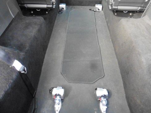 Used 2025 Chevrolet Traverse LT w/ Sun and Wheel Package image 9