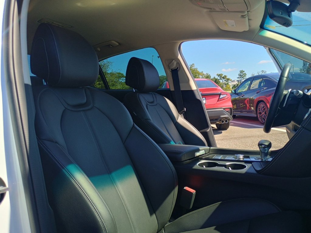 Used 2025 Genesis G70 2.5T AWD/4WD image 23