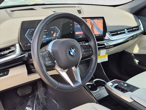 Used 2026 BMW X1 xDrive28i w/ Technology Package AWD/4WD image 10