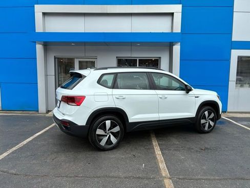 Used 2024 Volkswagen Taos S image 5