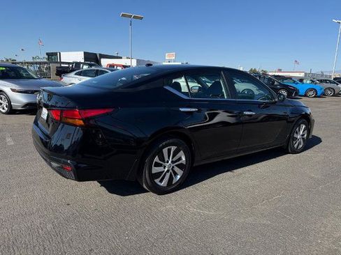 Certified 2025 Nissan Altima 2.5 S FWD image 6