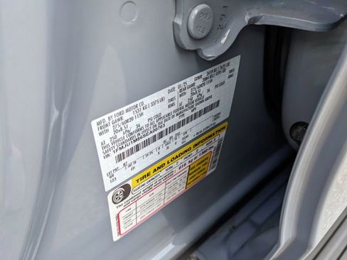 Used 2025 Ford Expedition Platinum AWD/4WD image 38