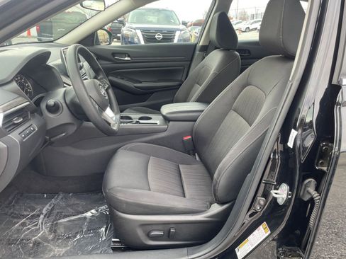 Used 2025 Nissan Altima 2.5 SV image 25