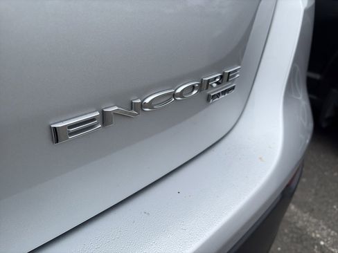 Used 2022 Buick Encore Preferred w/ Safety Package image 4