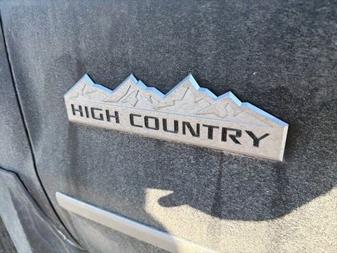 Used 2018 Chevrolet Silverado 1500 High Country image 46