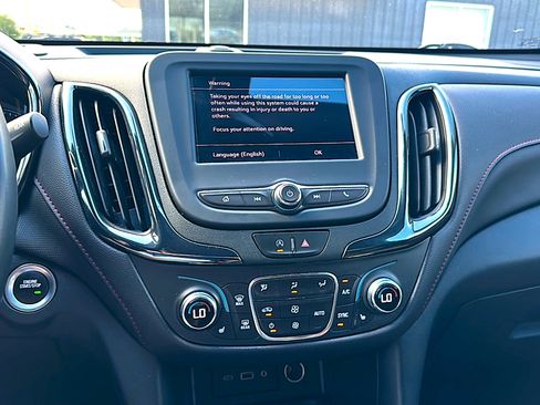 Used 2023 Chevrolet Equinox RS FWD image 31